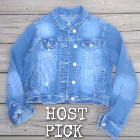 Maurices Jackets & Blazers - HP✨Size Small Maurices Denim Jean Jacket
